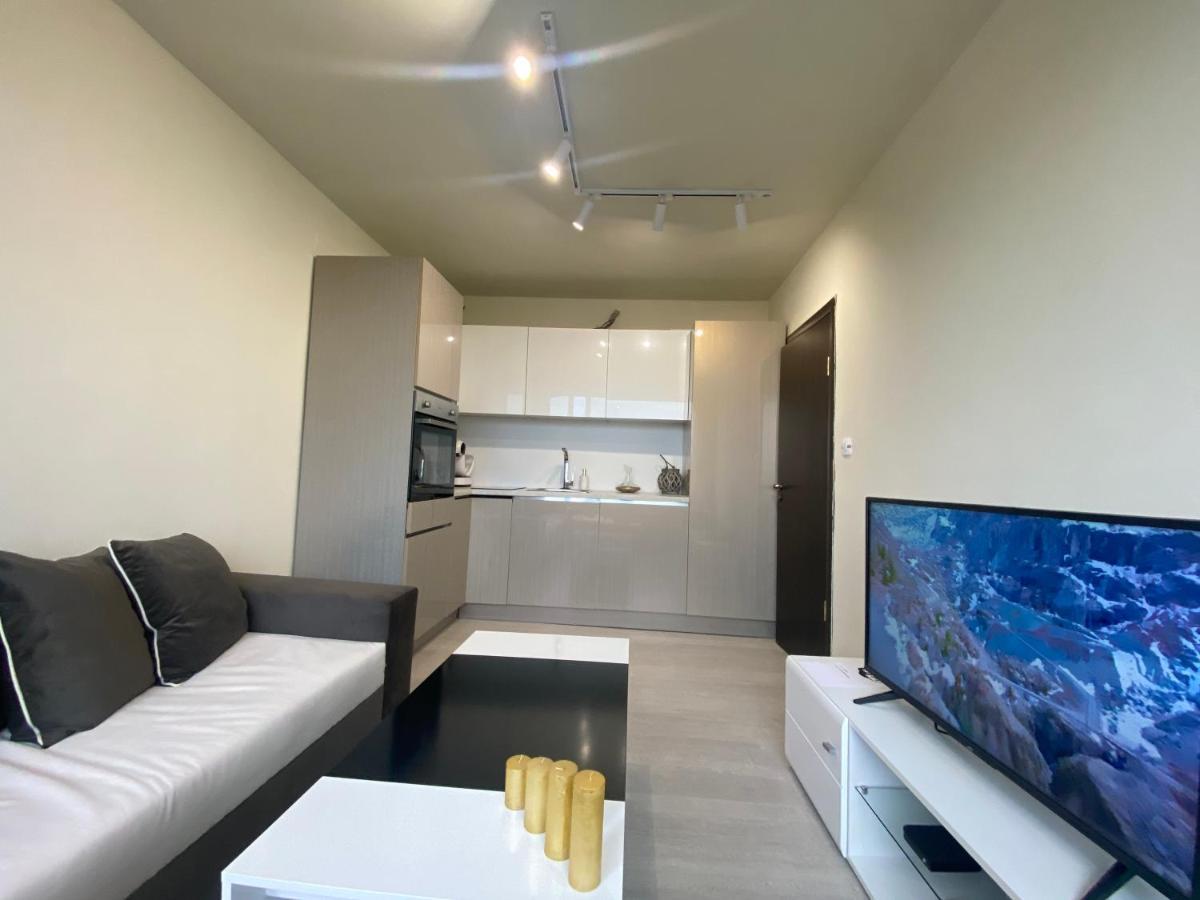 Brand New And Modern Apartment Directly Next To The Metro Station София Екстериор снимка